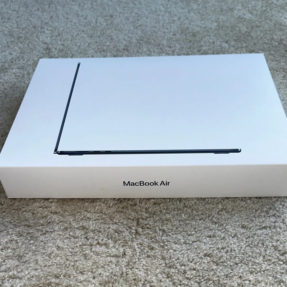 Apple Device Packaging Set in White